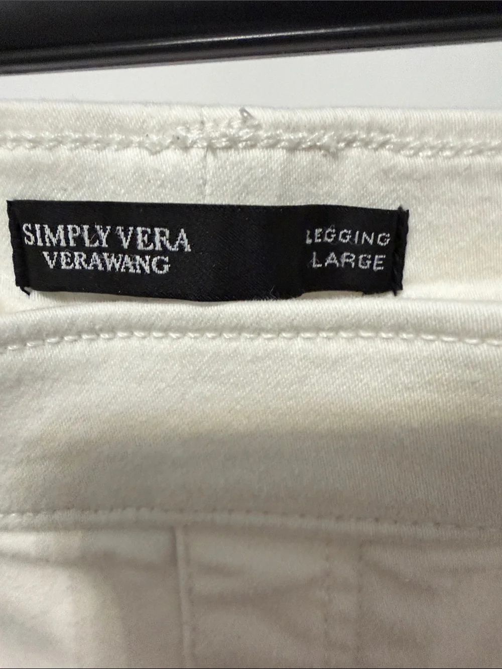 Simply Vera Vera Wang White Straight Leg jegging Jeans with raw hem - Picture 3 of 4